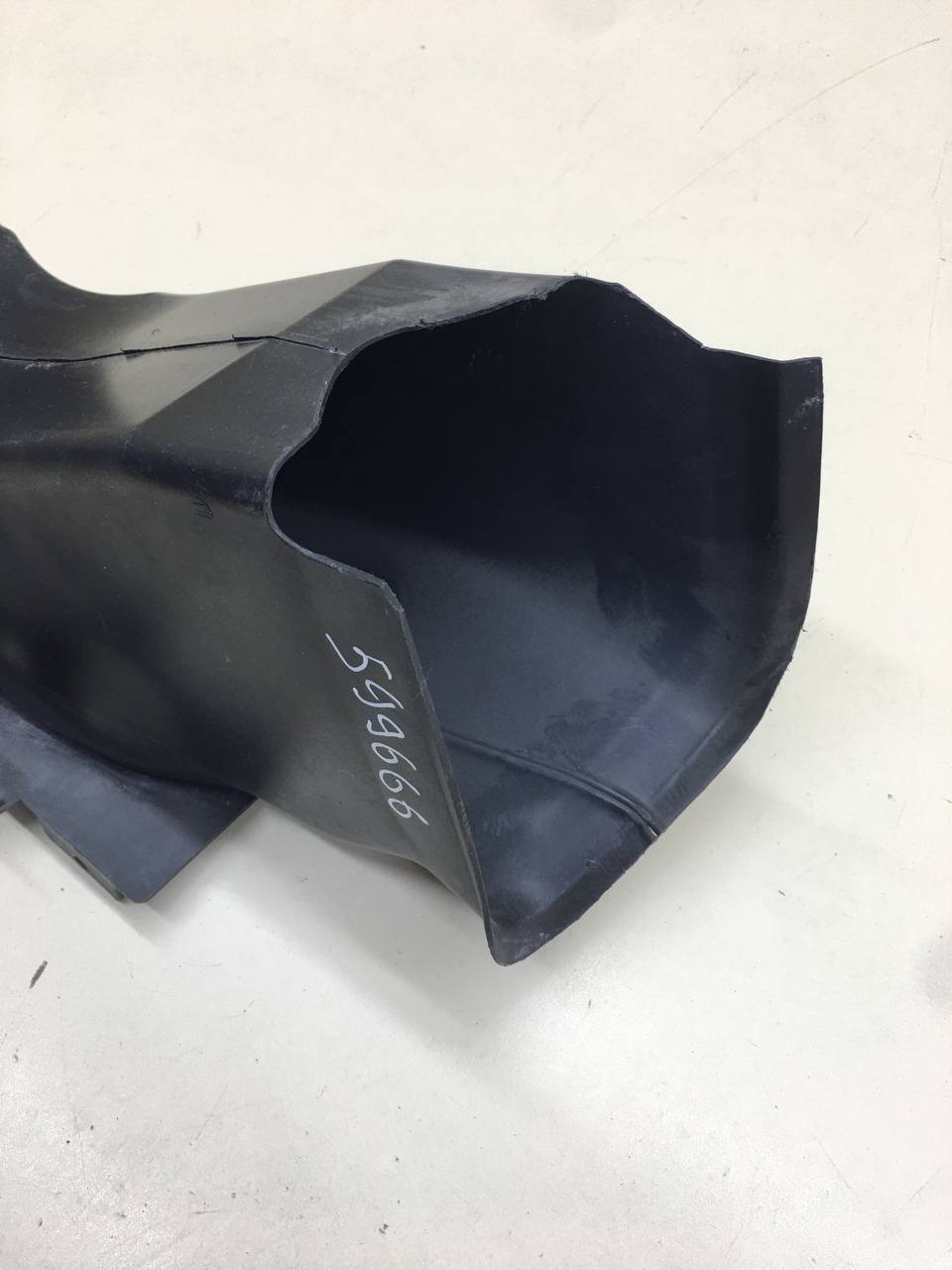 Воздуховод BMW 3-series E46 1998-2005