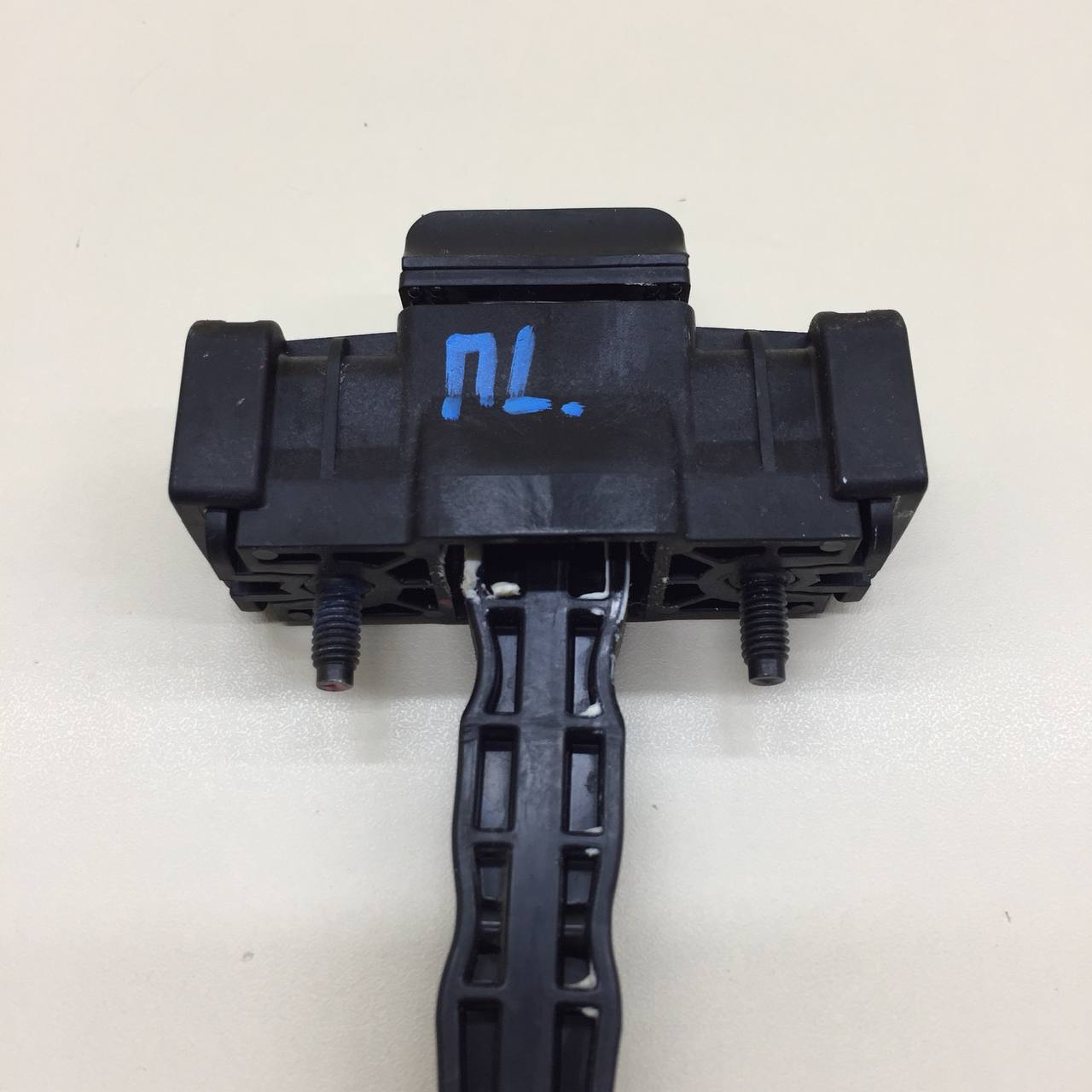 Ограничитель двери EXEED RX 2022>