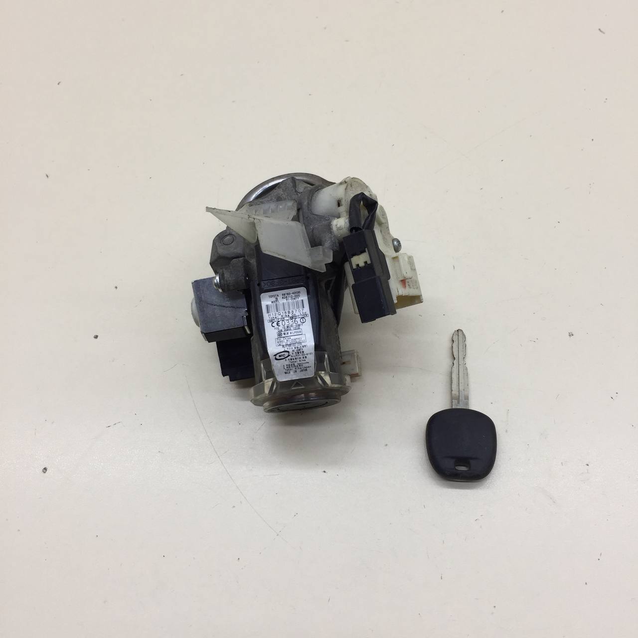 Замок зажигания Toyota Corolla E150 2006-2013