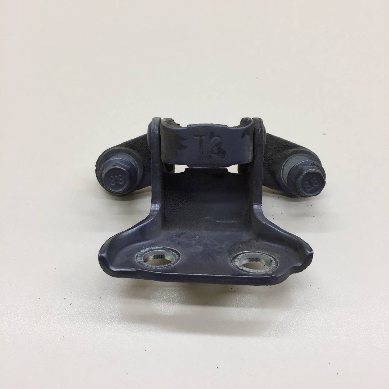 Петля двери задней левой верхняя Chevrolet Aveo T250 2005-2011