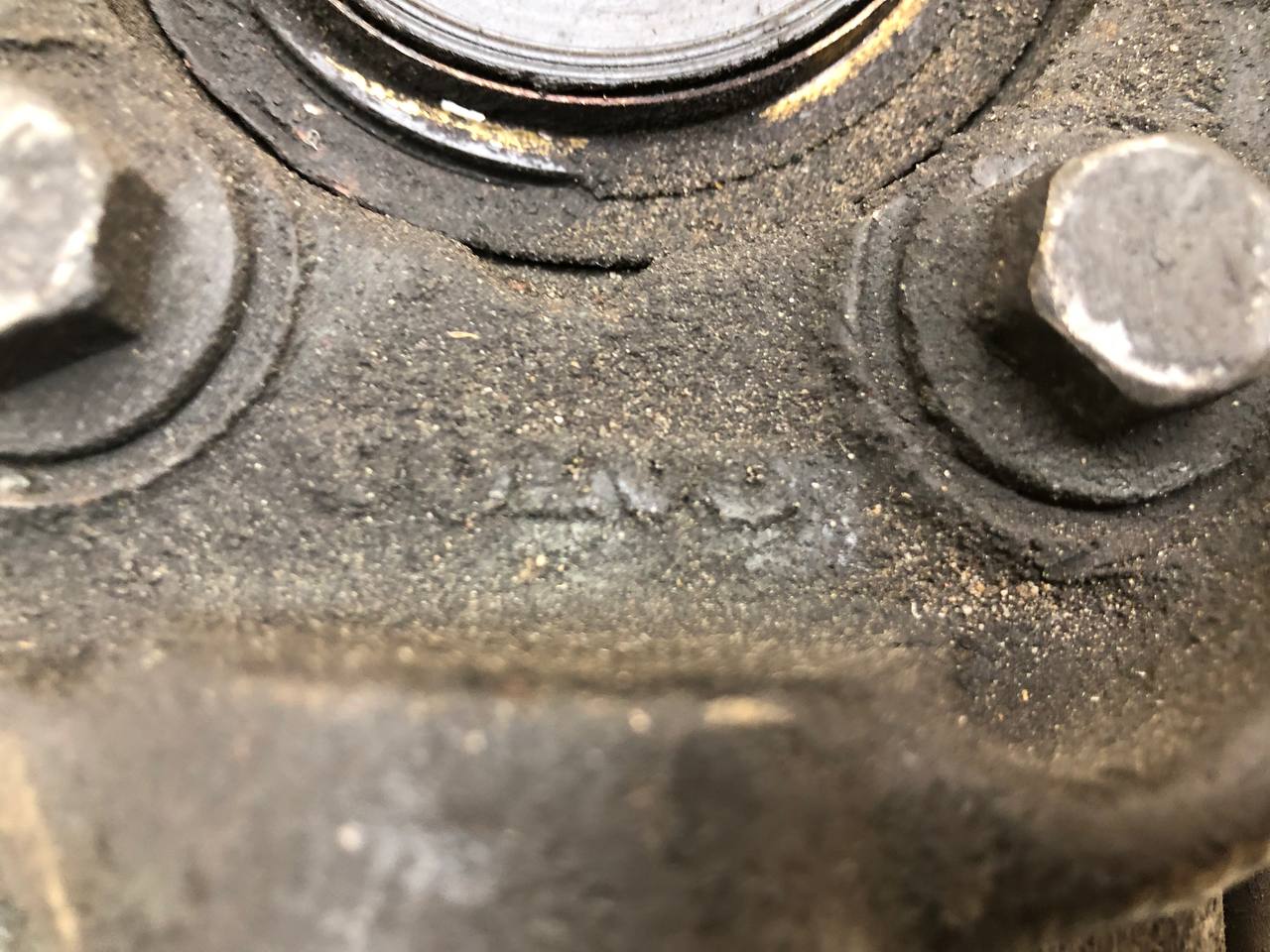 Кулак поворотный передний правый Volvo XC90 2002-2015