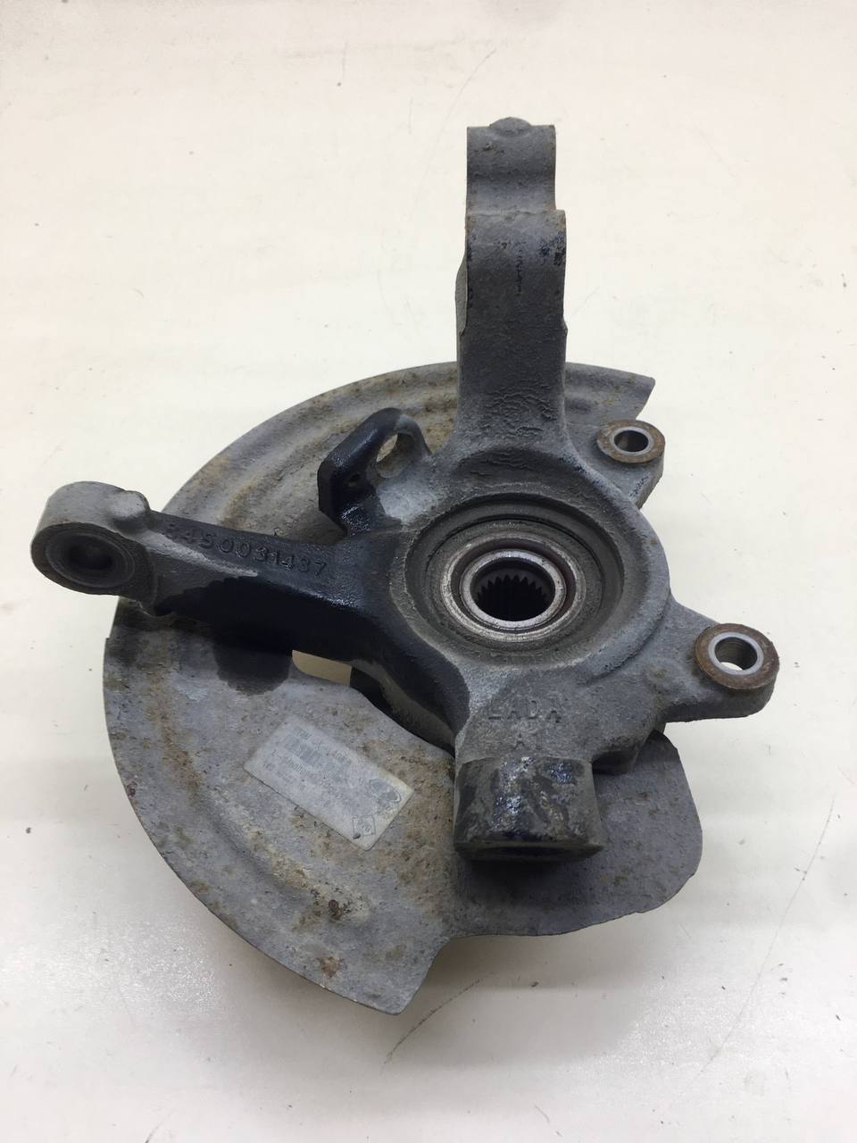 Кулак поворотный передний левый Lada Vesta 2015>