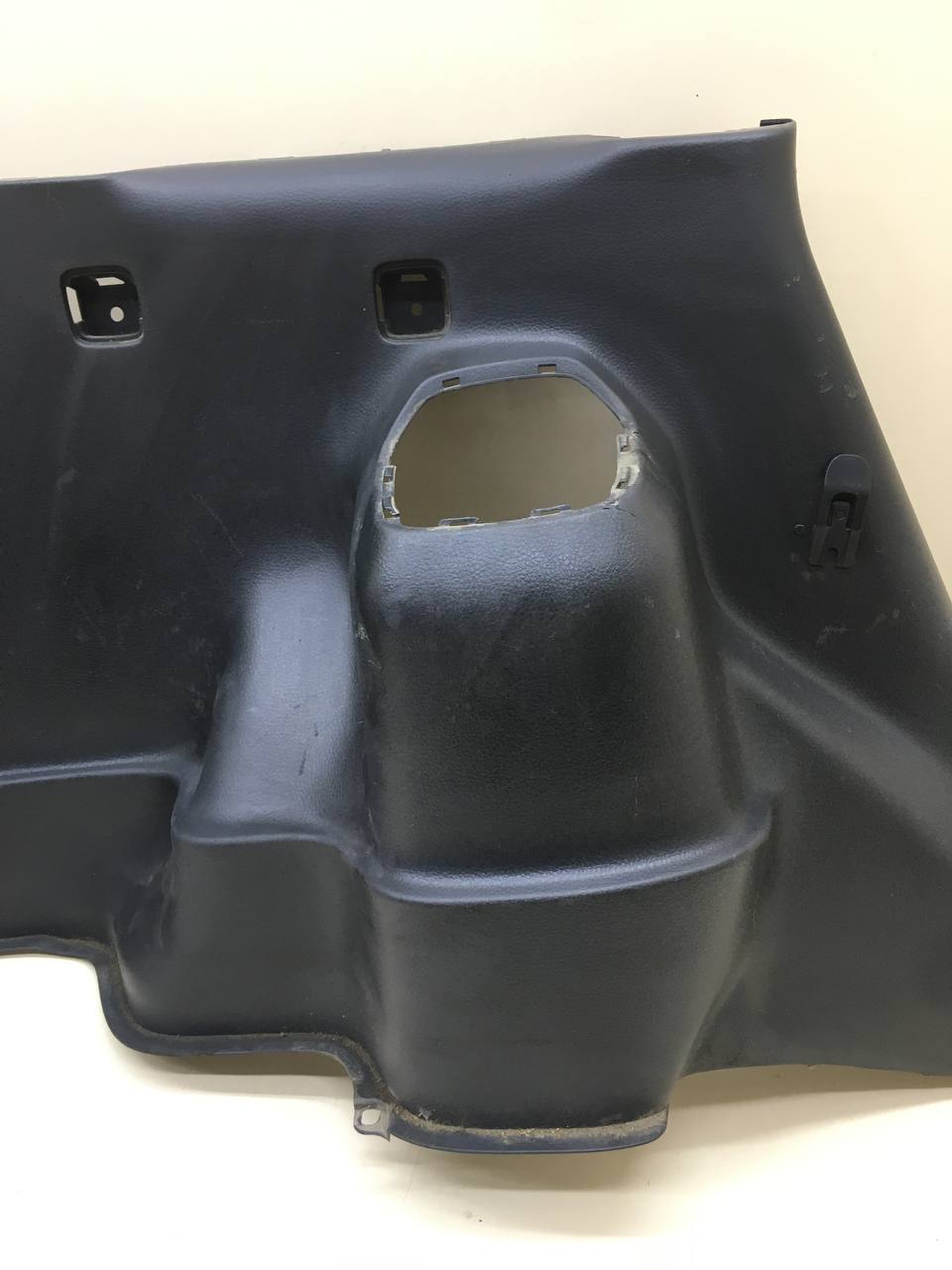 Обшивка багажника Suzuki Liana 2001-2007