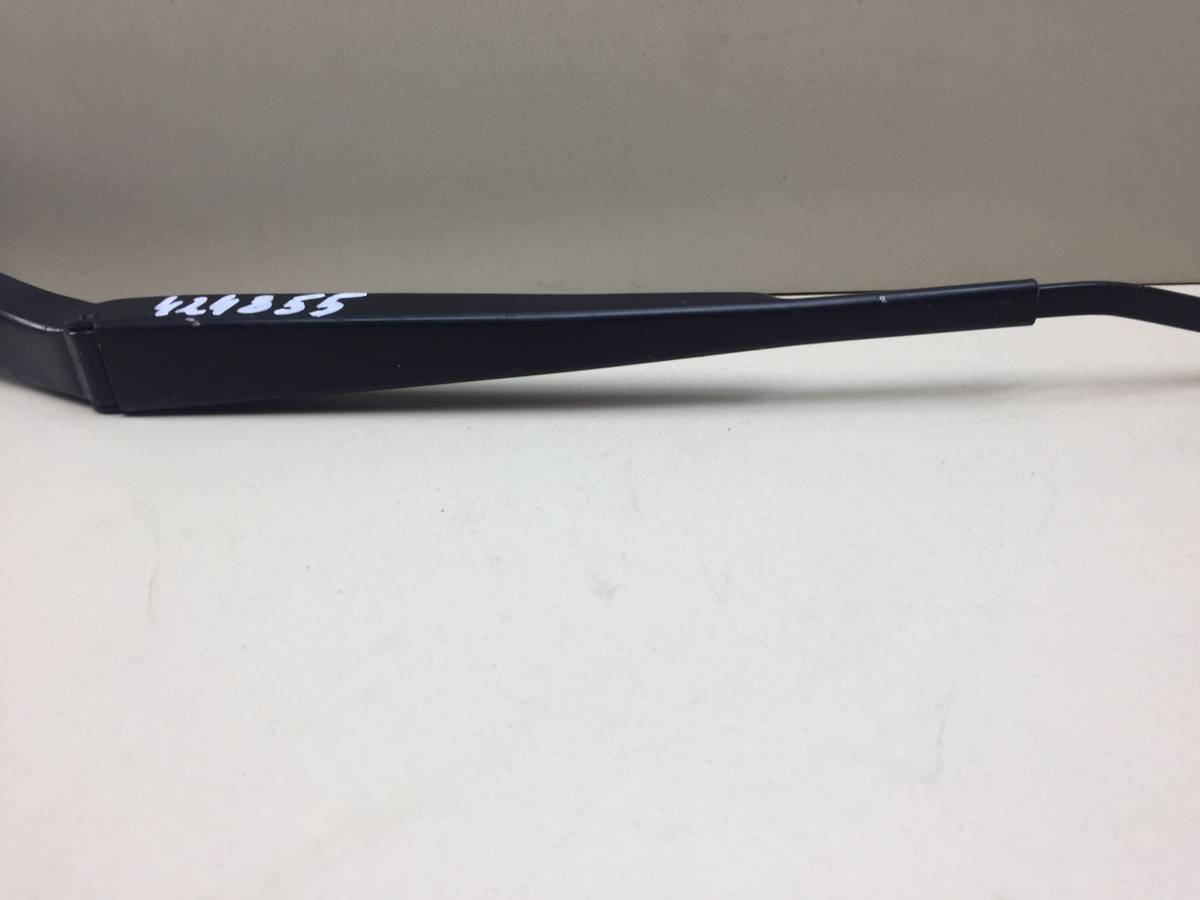 Поводок стеклоочистителя передний правый Chrysler 300С (LX) 2004-2011