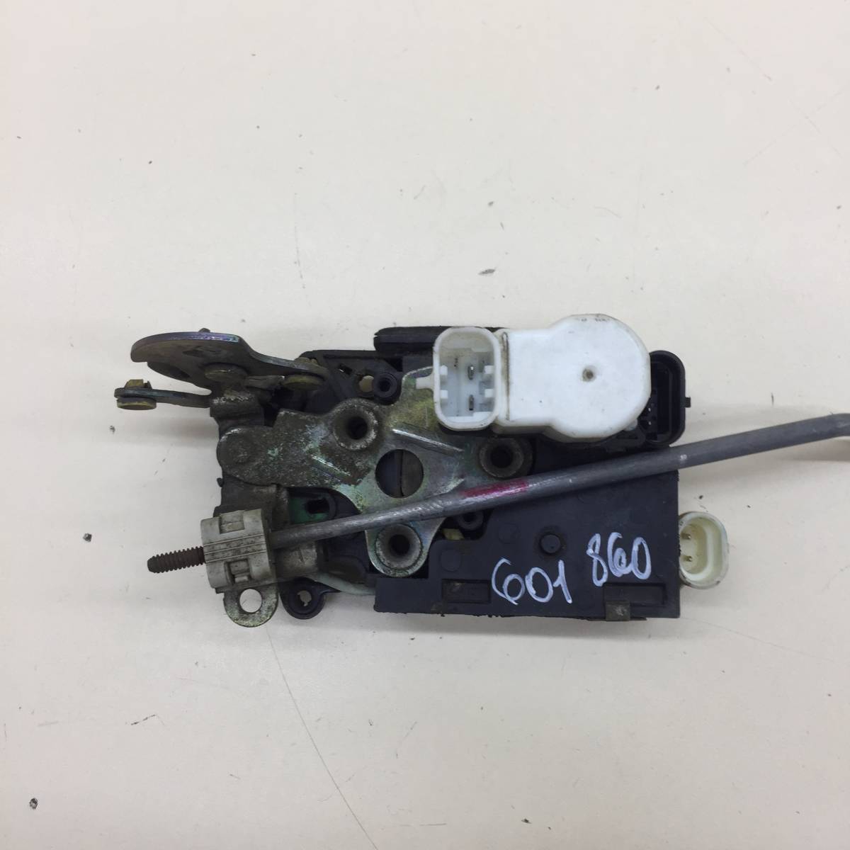 Замок двери передней левой Chevrolet TrailBlazer (GMT360) 2001-2010