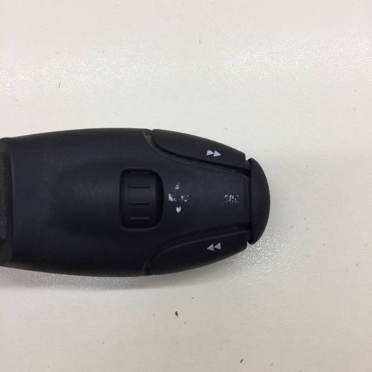 Переключатель подрулевой управления магнитолой Peugeot 308 2007>