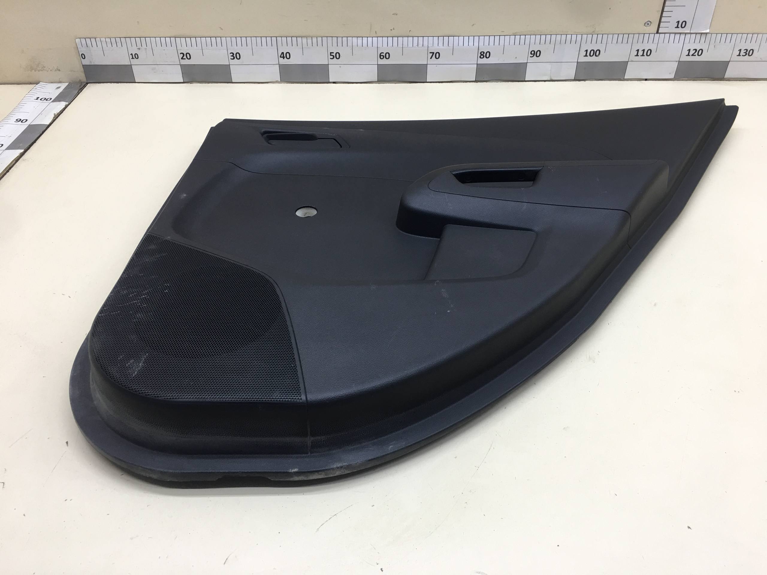 Обшивка двери задней правой Chevrolet Aveo T300 2011>