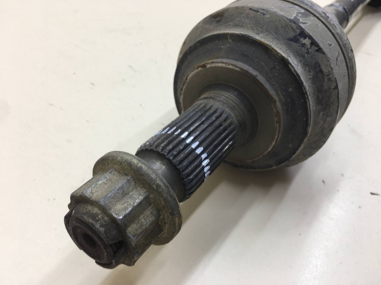 Полуось задняя Volkswagen Touareg (7L) 2002-2010