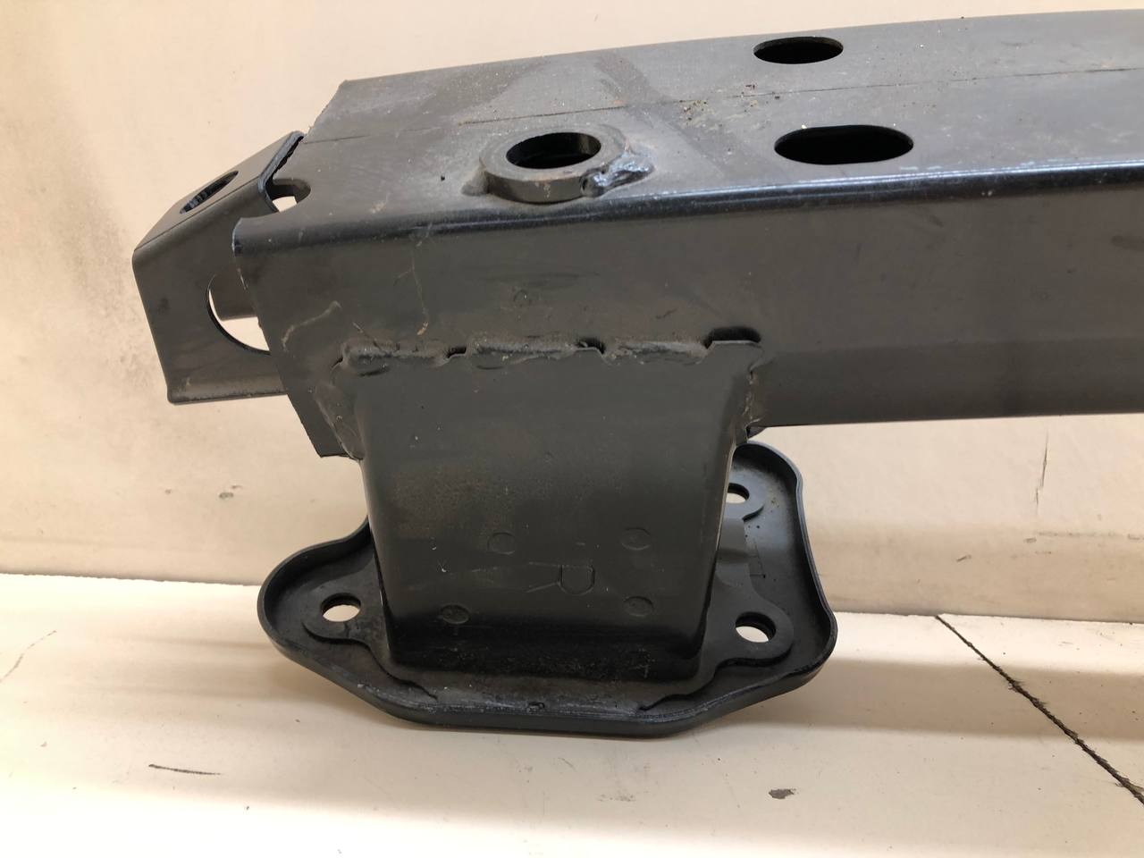 Усилитель заднего бампера Subaru B9 Tribeca (WX/W10) 2004-2008