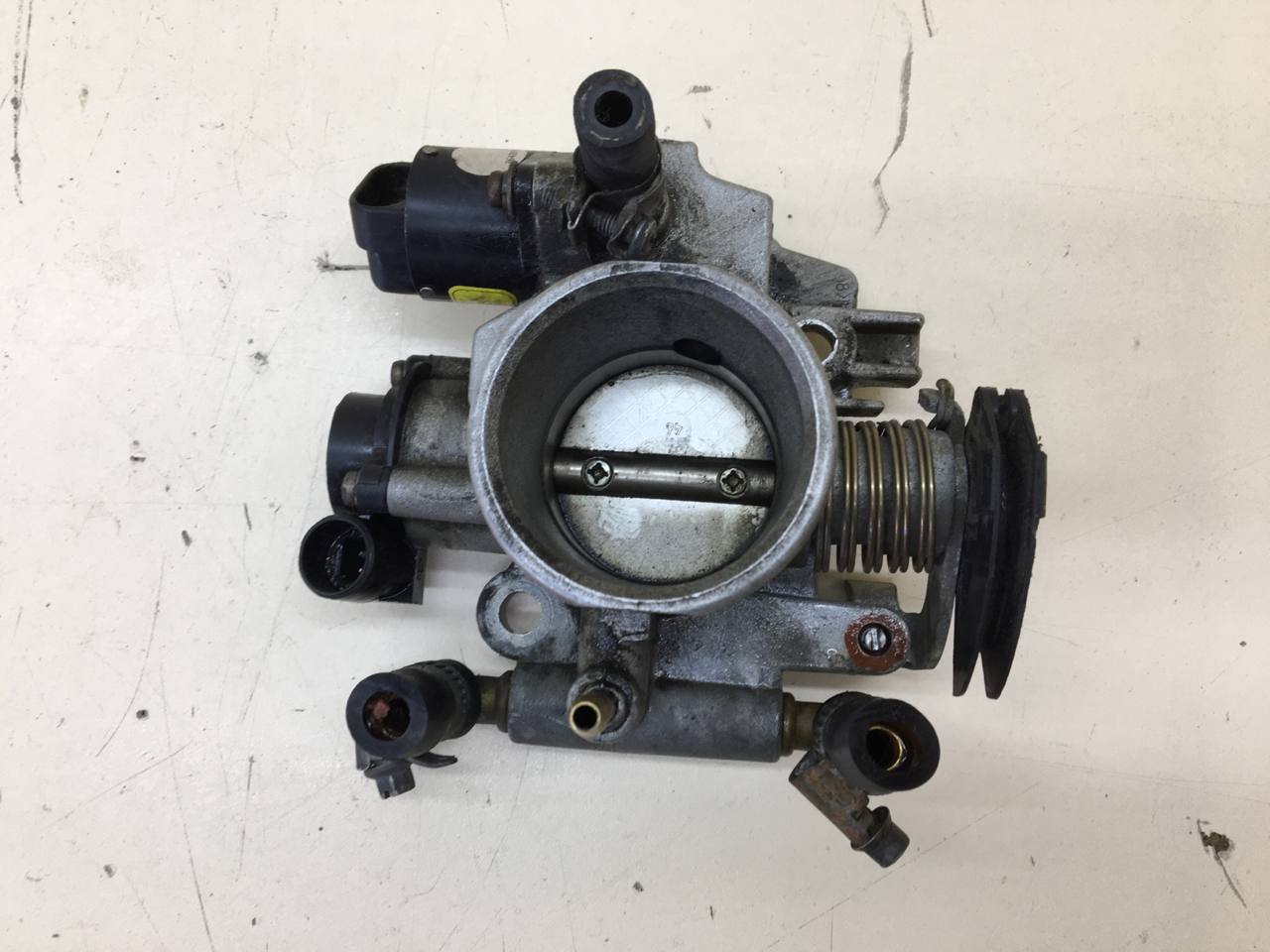 Заслонка дроссельная механическая Lada Priora 2007-2018