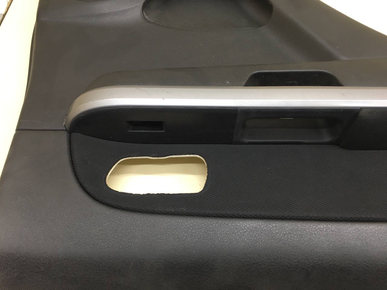 Обшивка двери задней левой Suzuki Grand Vitara 2005-2015