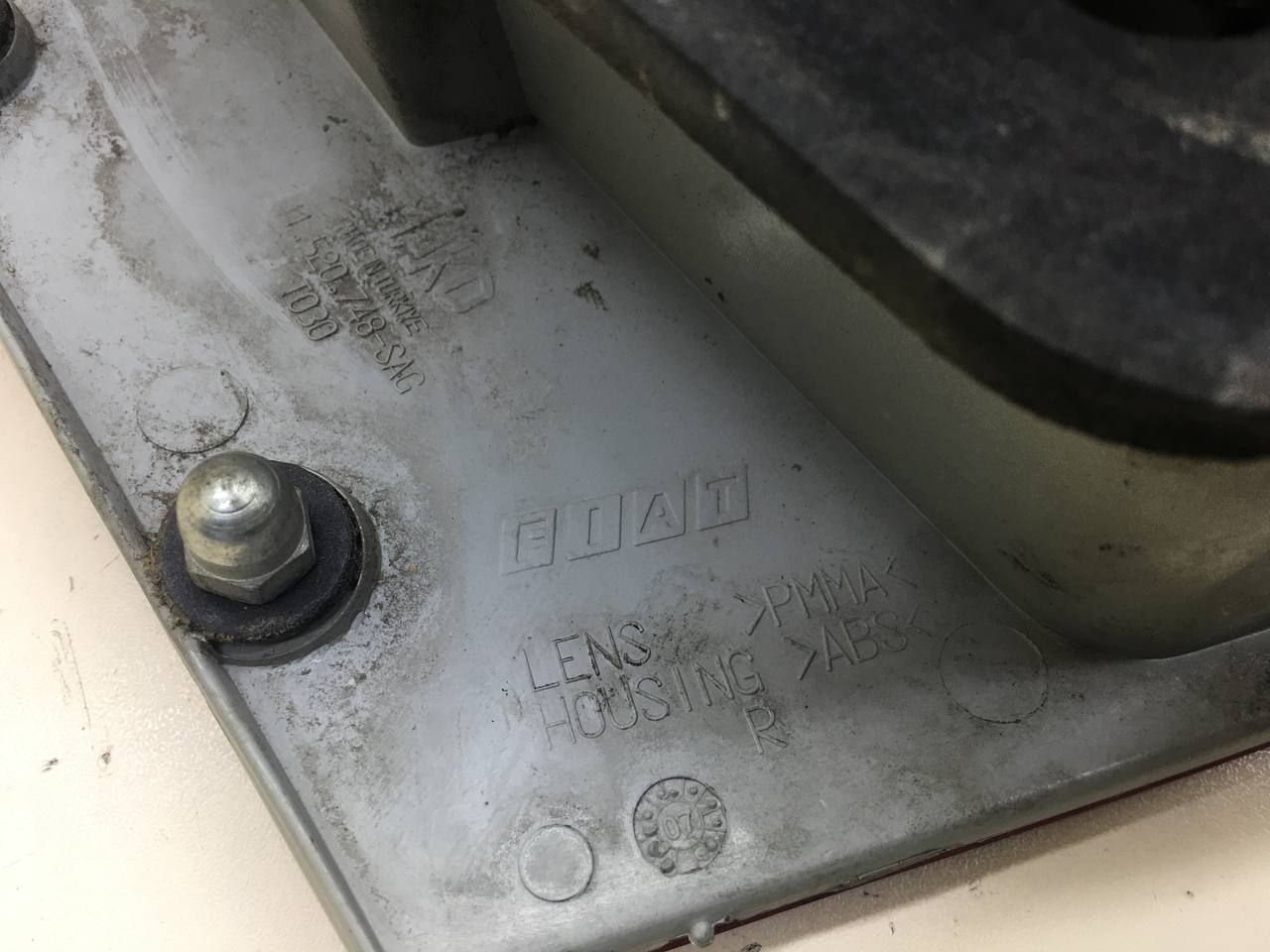 Фонарь задний внутренний правый Fiat Albea 2002-2012