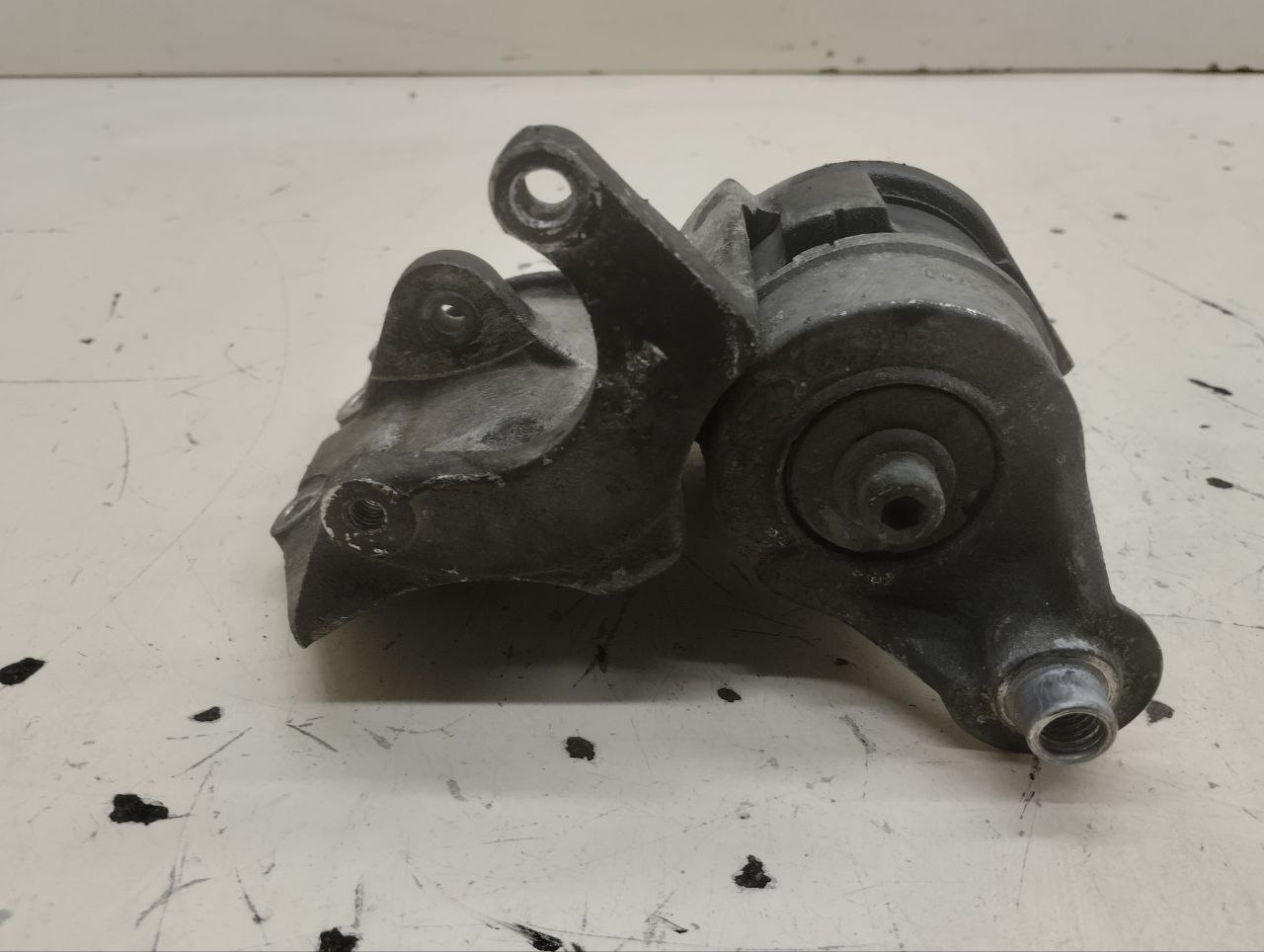 Кронштейн гидроусилителя Hyundai Starex H1/Grand Starex 2007>