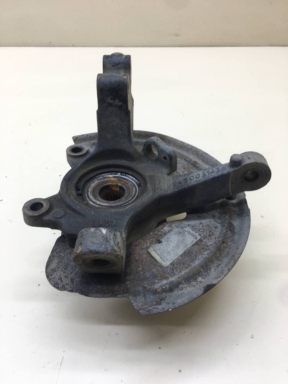 Кулак поворотный передний правый Lada Vesta 2015>