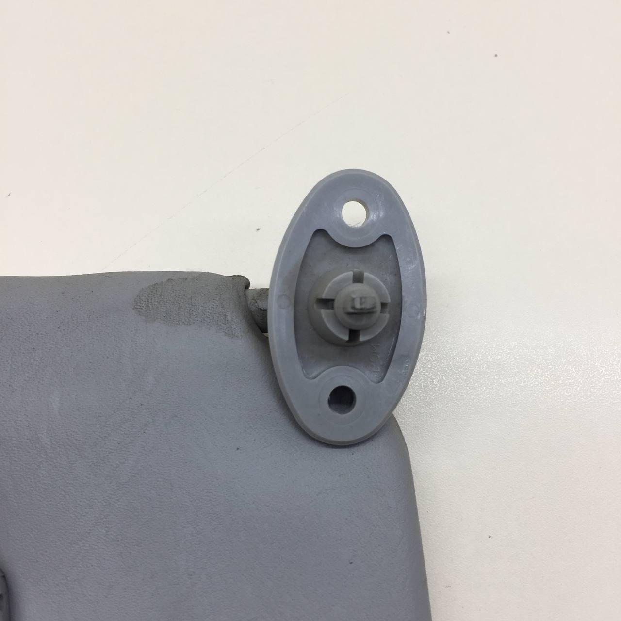 Козырек солнцезащитный (внутри) Suzuki Liana 2001-2007