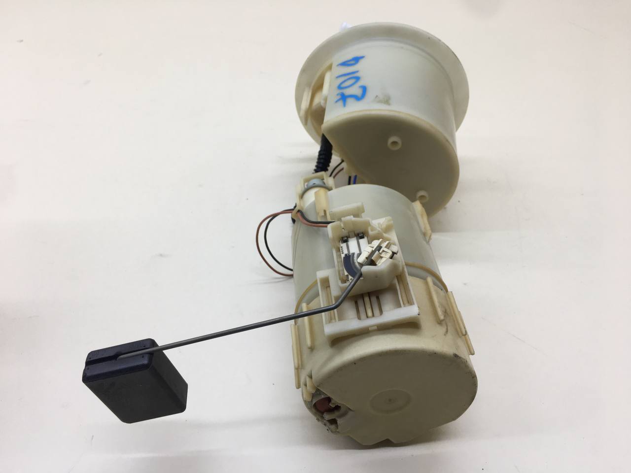 Насос топливный электрический Peugeot 107 2006-2014