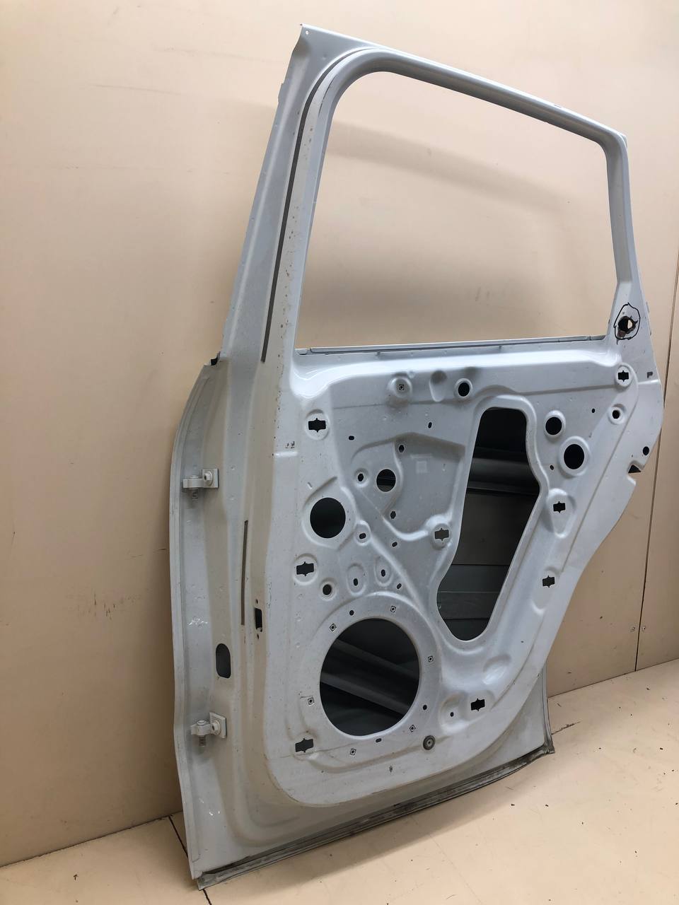 Дверь задняя правая Porsche Macan 2013>
