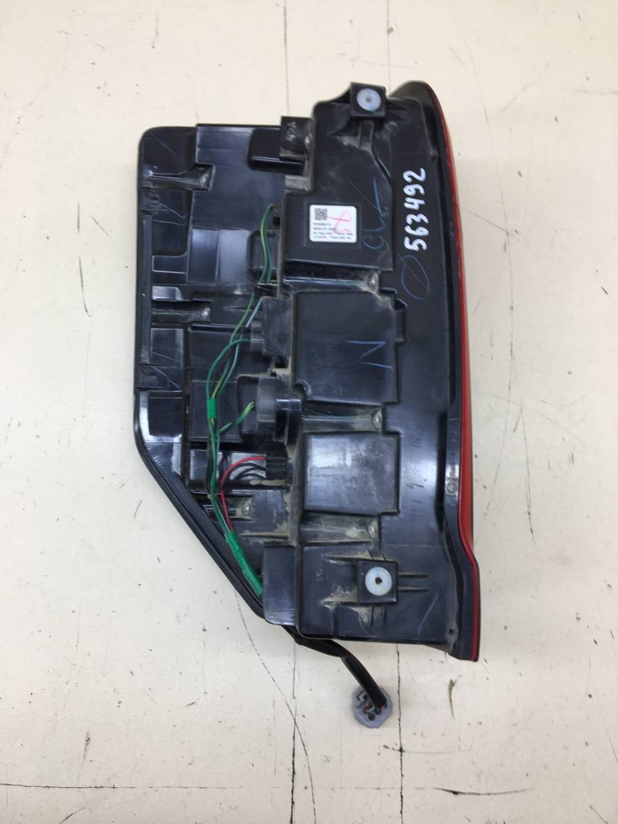 Фонарь задний правый Mitsubishi L200 5 (KK/KL) 2015>