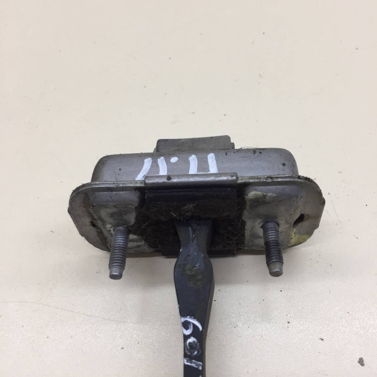 Ограничитель двери Peugeot 208 2012>