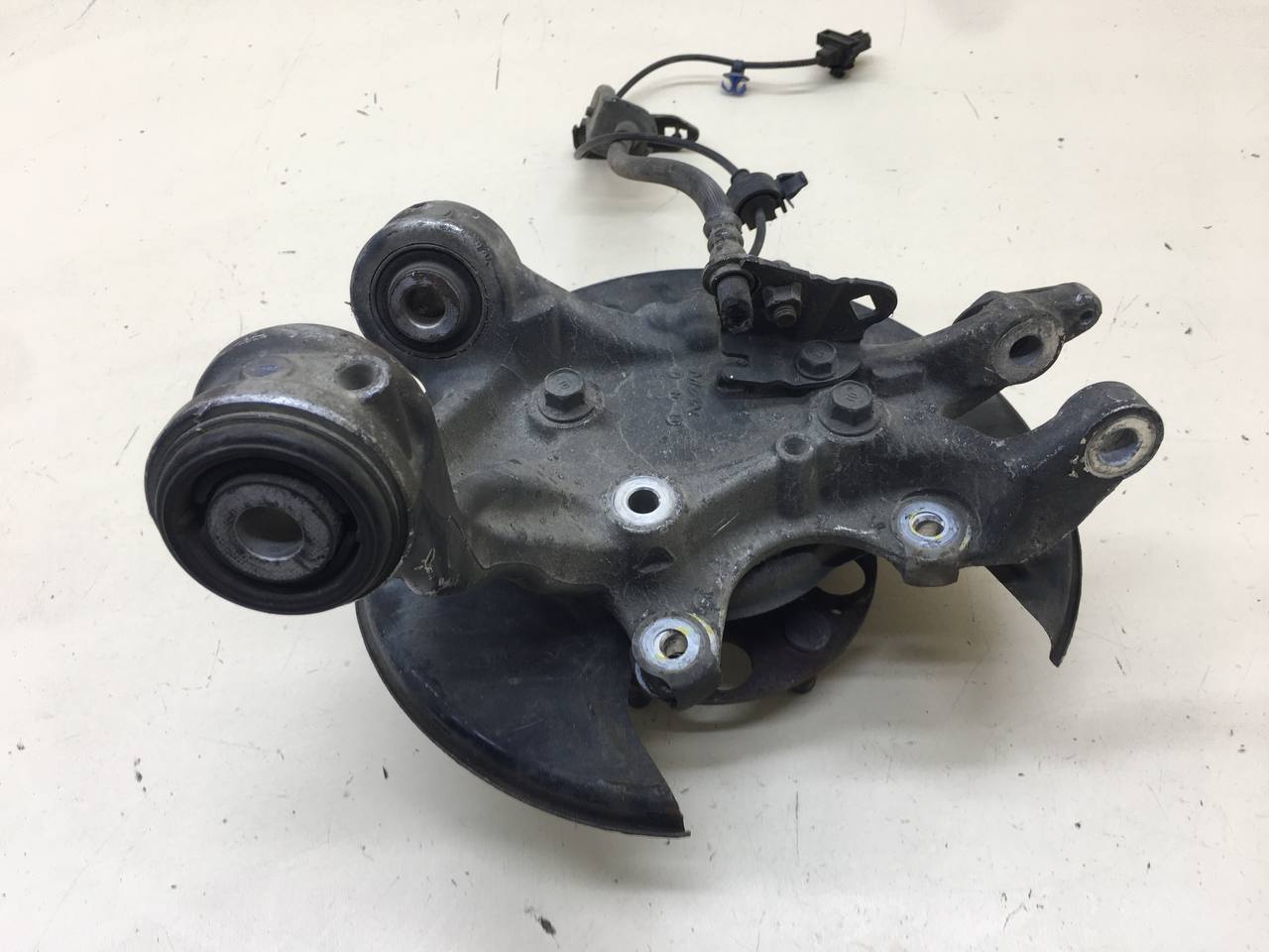 Кулак поворотный задний правый Honda Civic 4D 2012>