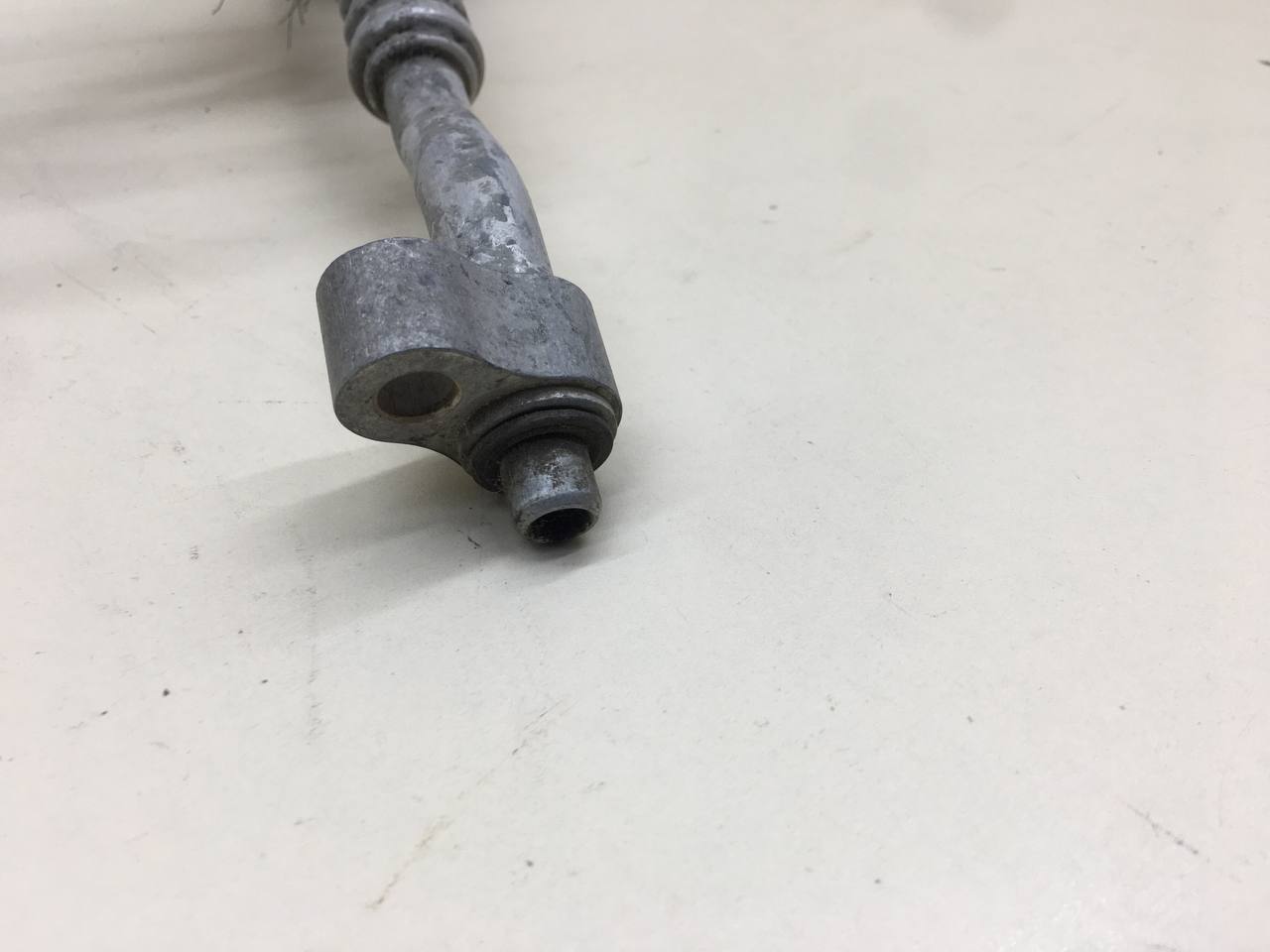 Трубка кондиционера Chevrolet TrailBlazer (GMT360) 2001-2010