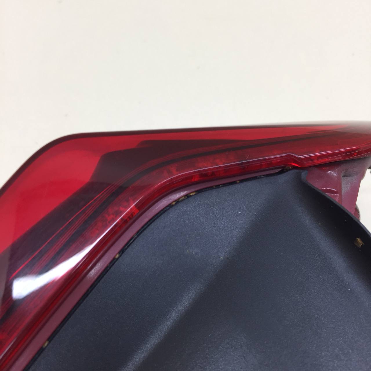 Фонарь задний наружный левый Kia K5 (DL3) 2019>