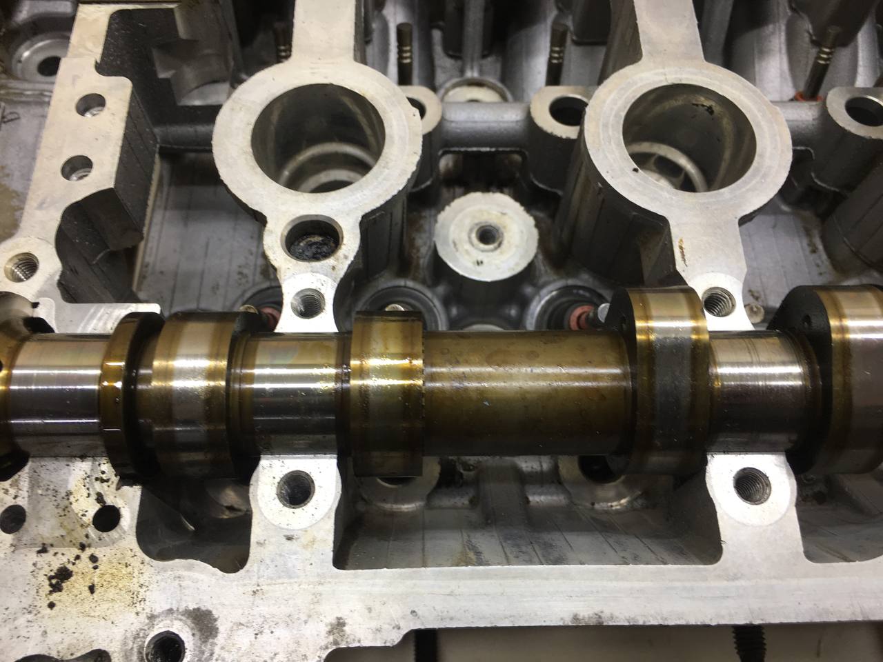 Головка блока цилиндров Peugeot 308 2007>