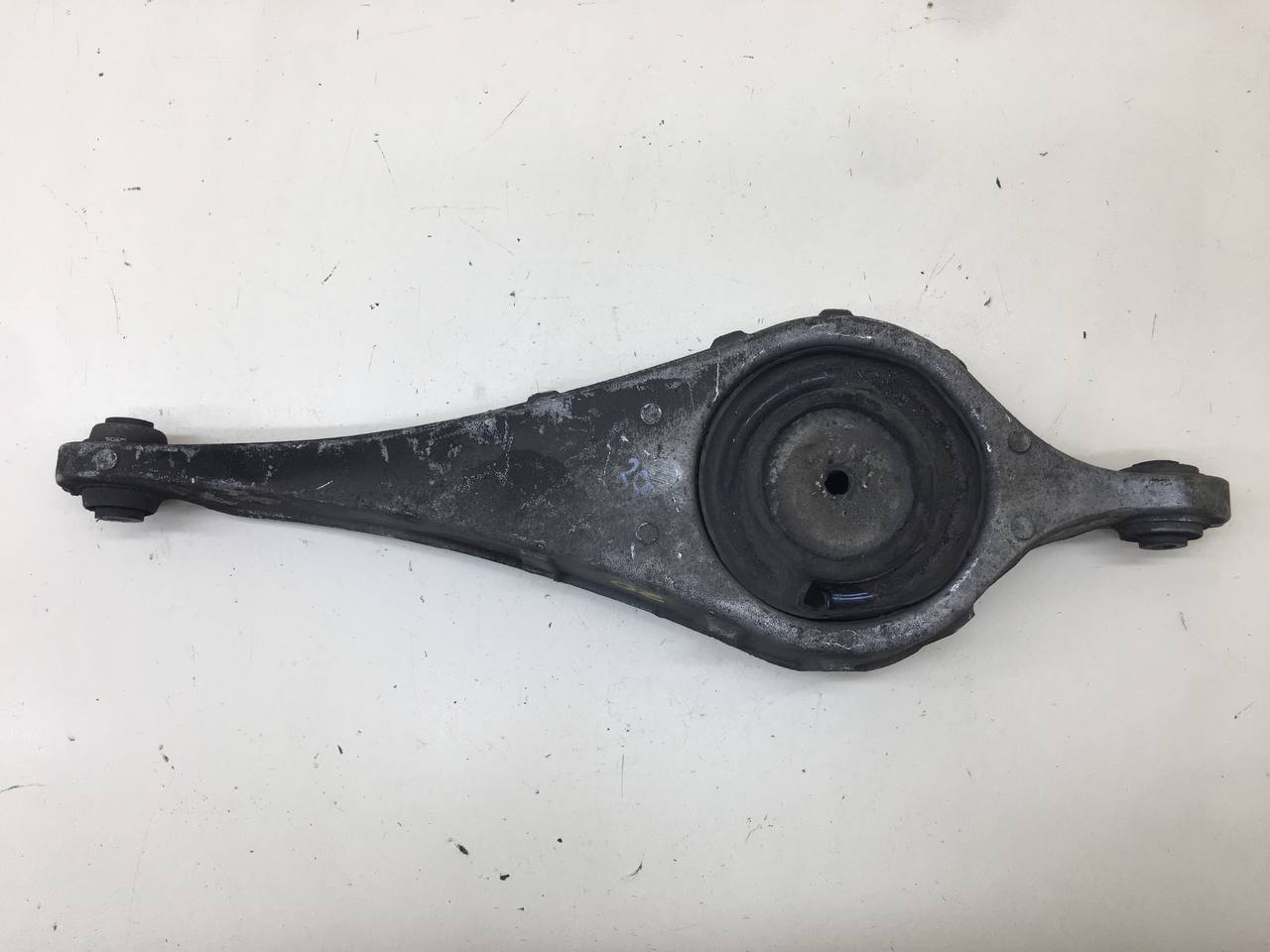 Рычаг задний нижний Volvo XC60 2008-2017