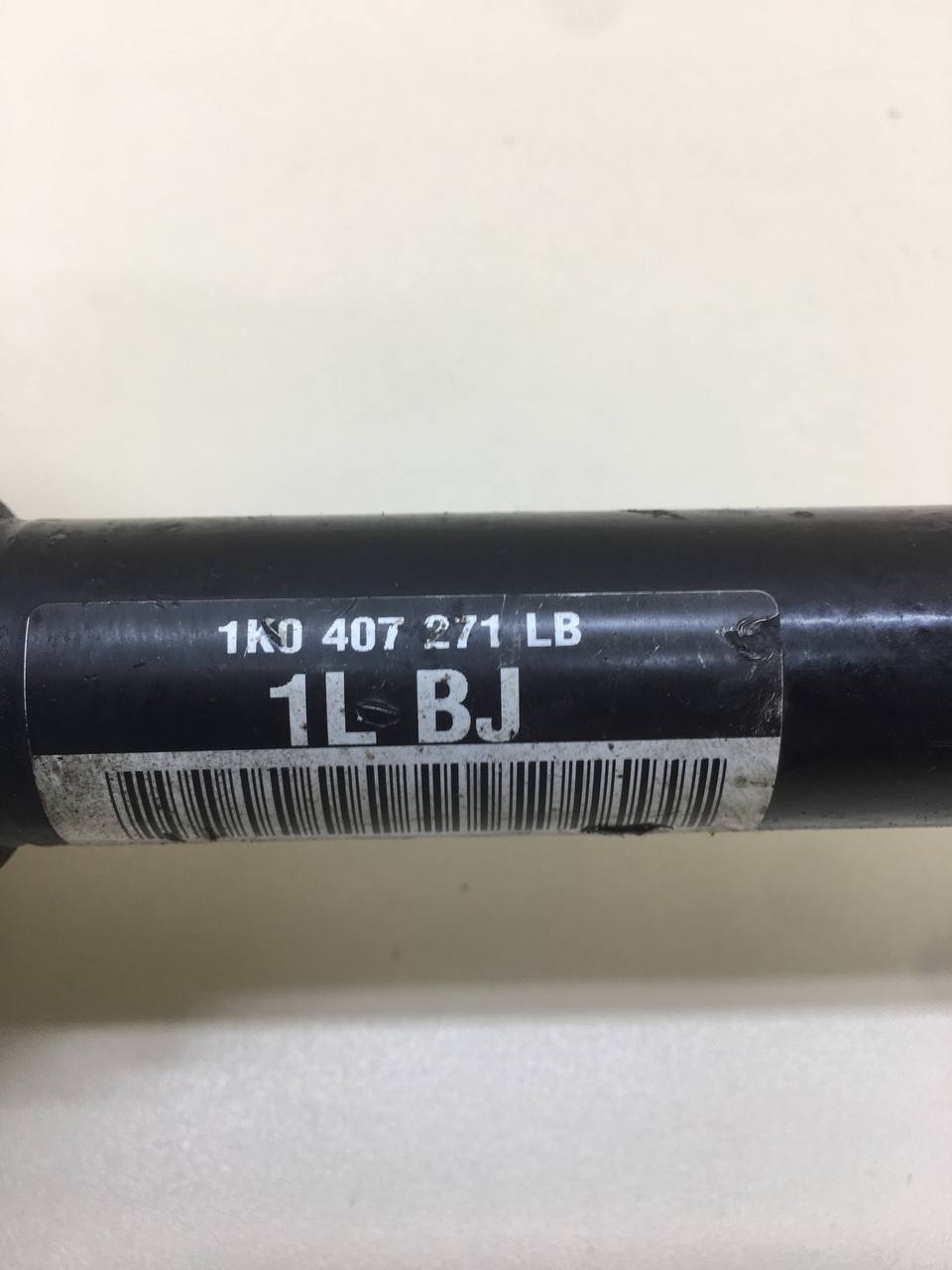 Полуось передняя левая Audi A3 (8V) 2013>