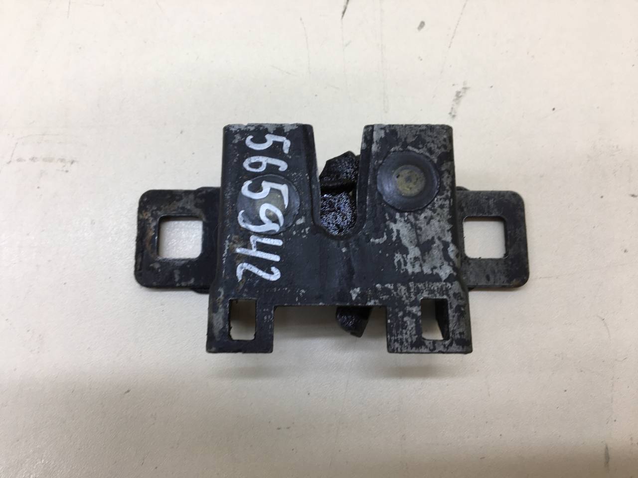 Замок капота Land Rover Range Rover Sport 2005-2012