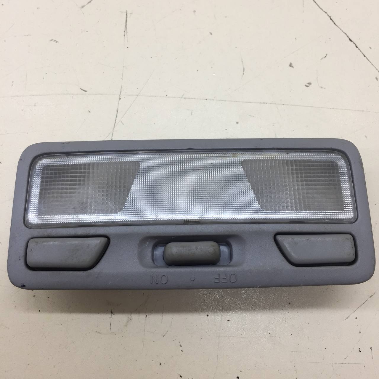 Плафон салонный Mitsubishi Lancer 9  (CS/Classic) 2000-2011