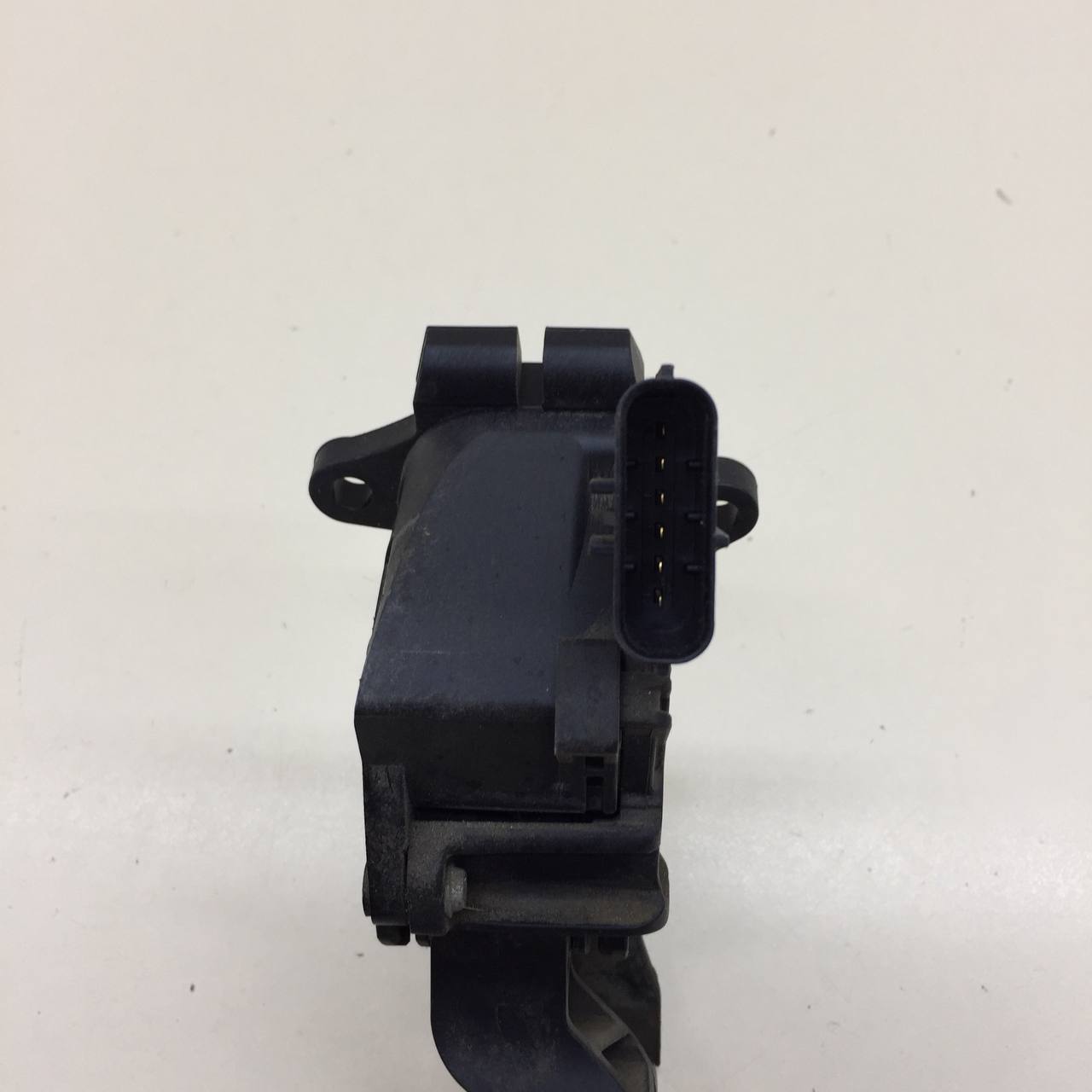 Педаль газа Skoda Rapid 2012-2020