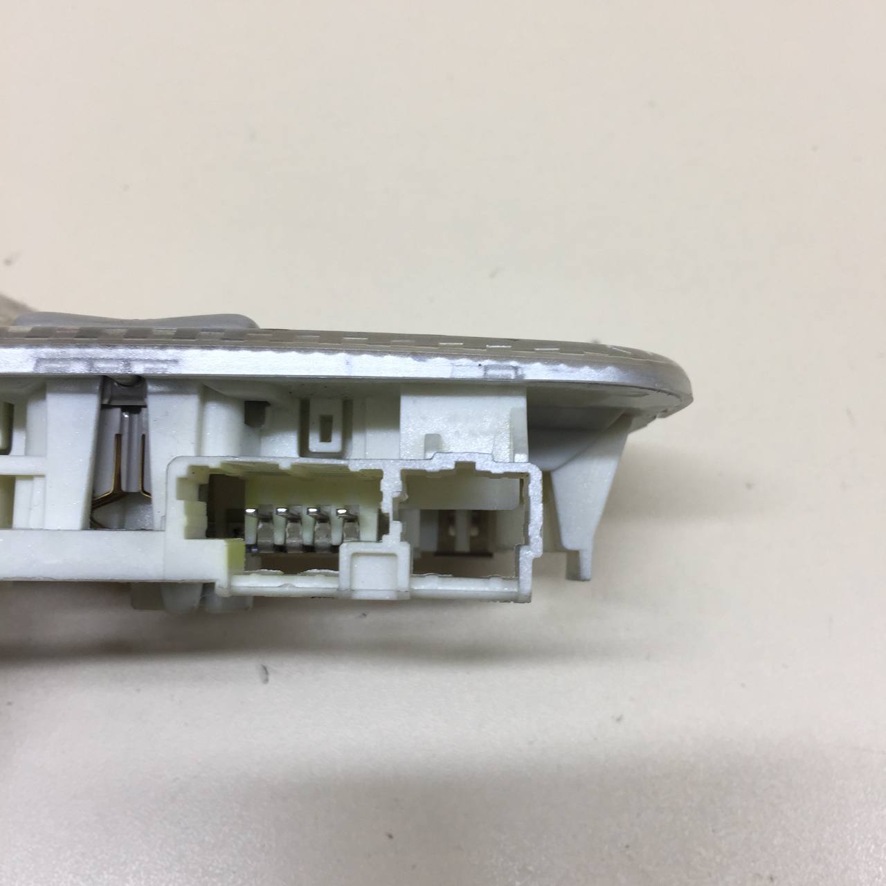 Плафон салонный Citroen Grand C4 Picasso 2006-2014