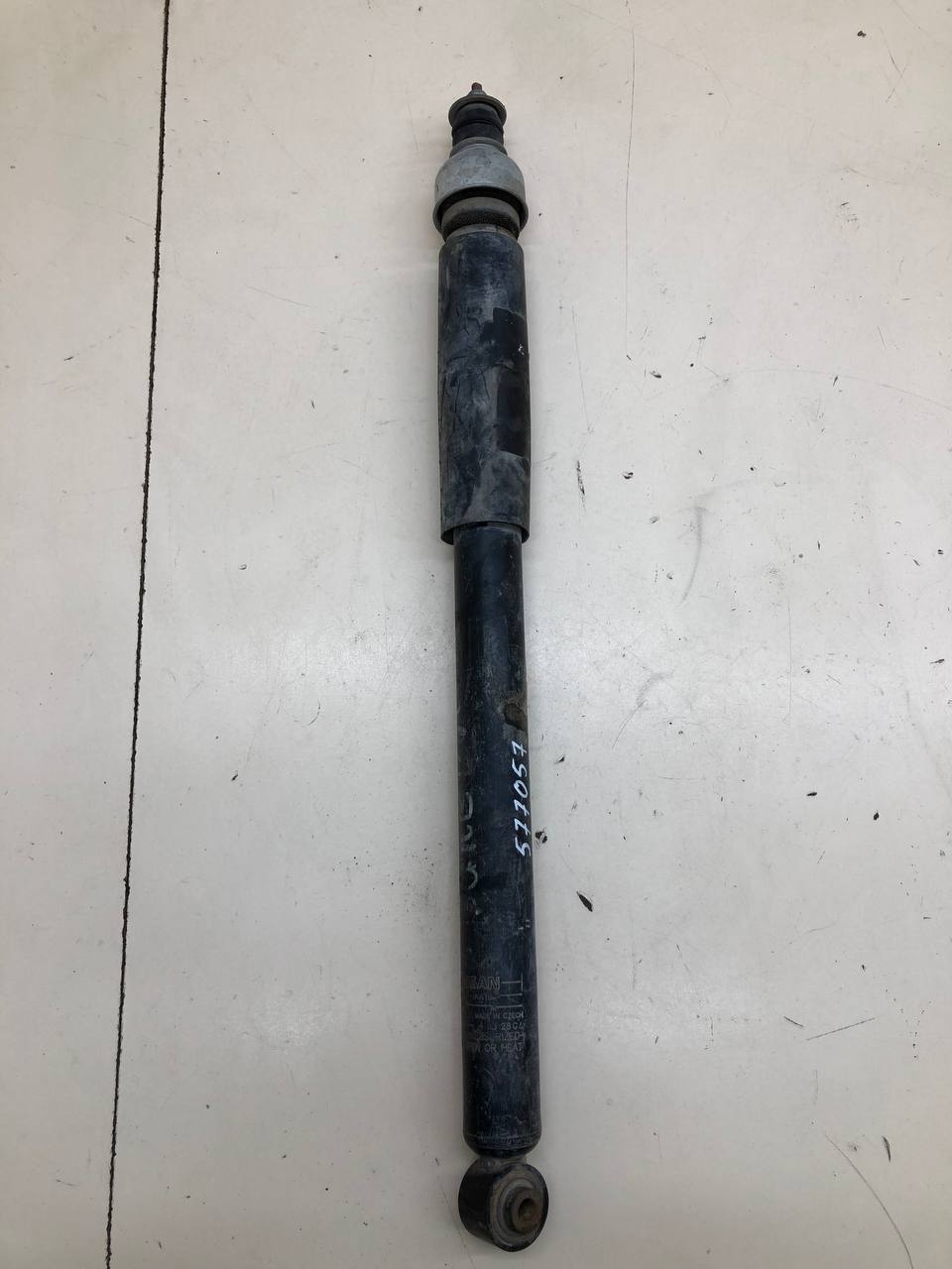 Амортизатор задний Nissan Juke (YF15) 2011-2020