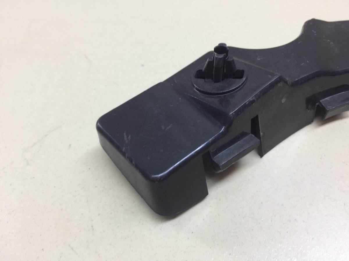 Кронштейн переднего бампера левый Lifan Smily 2008-2017