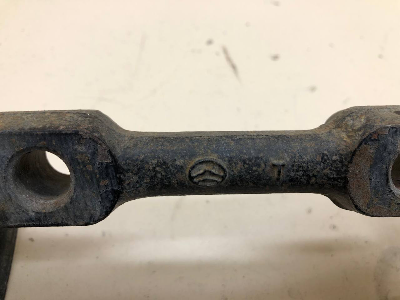 Рычаг передний верхний левый Great Wall H3 2010-2016