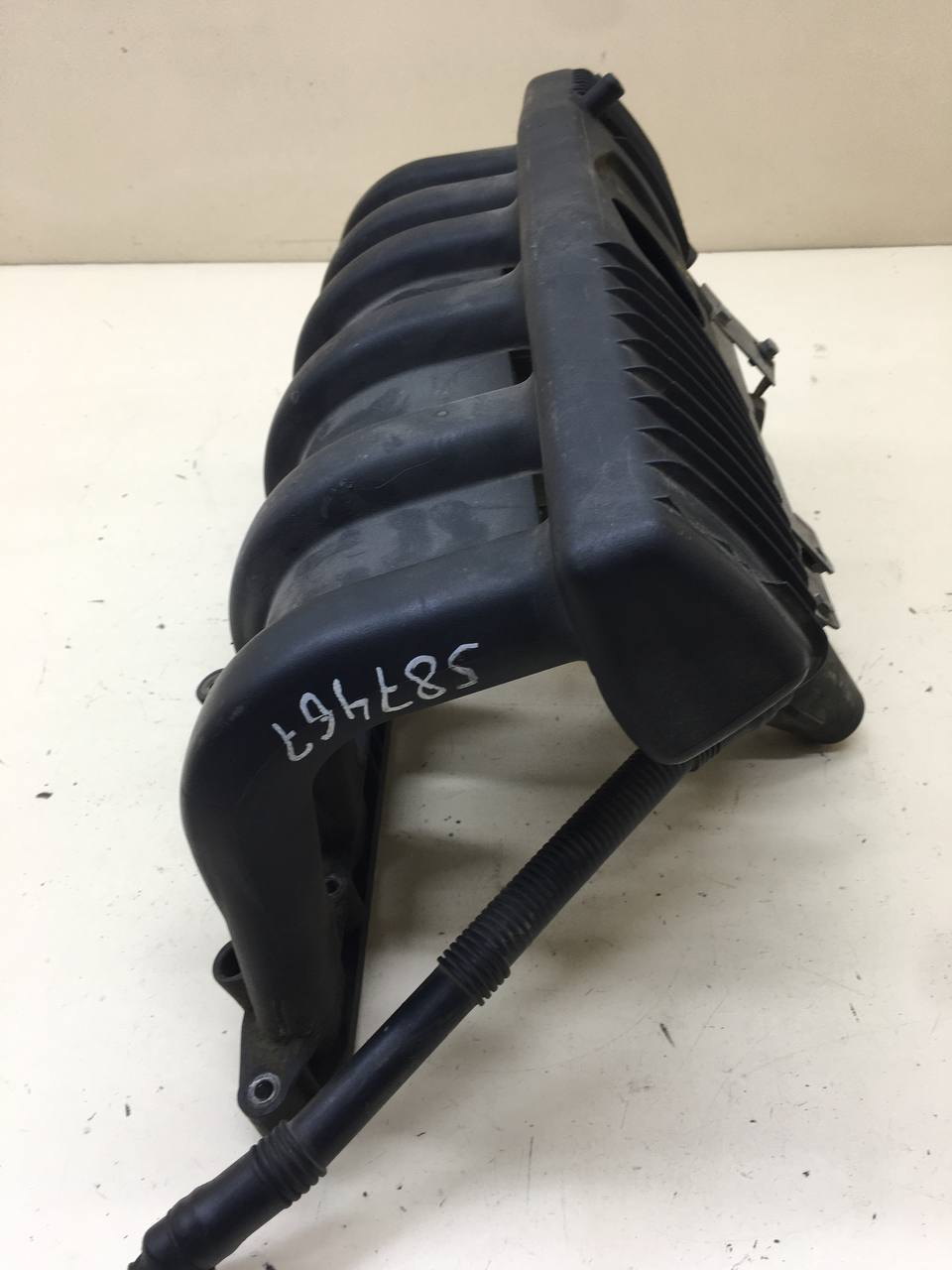 Коллектор впускной BMW 5-series E39 1995-2003