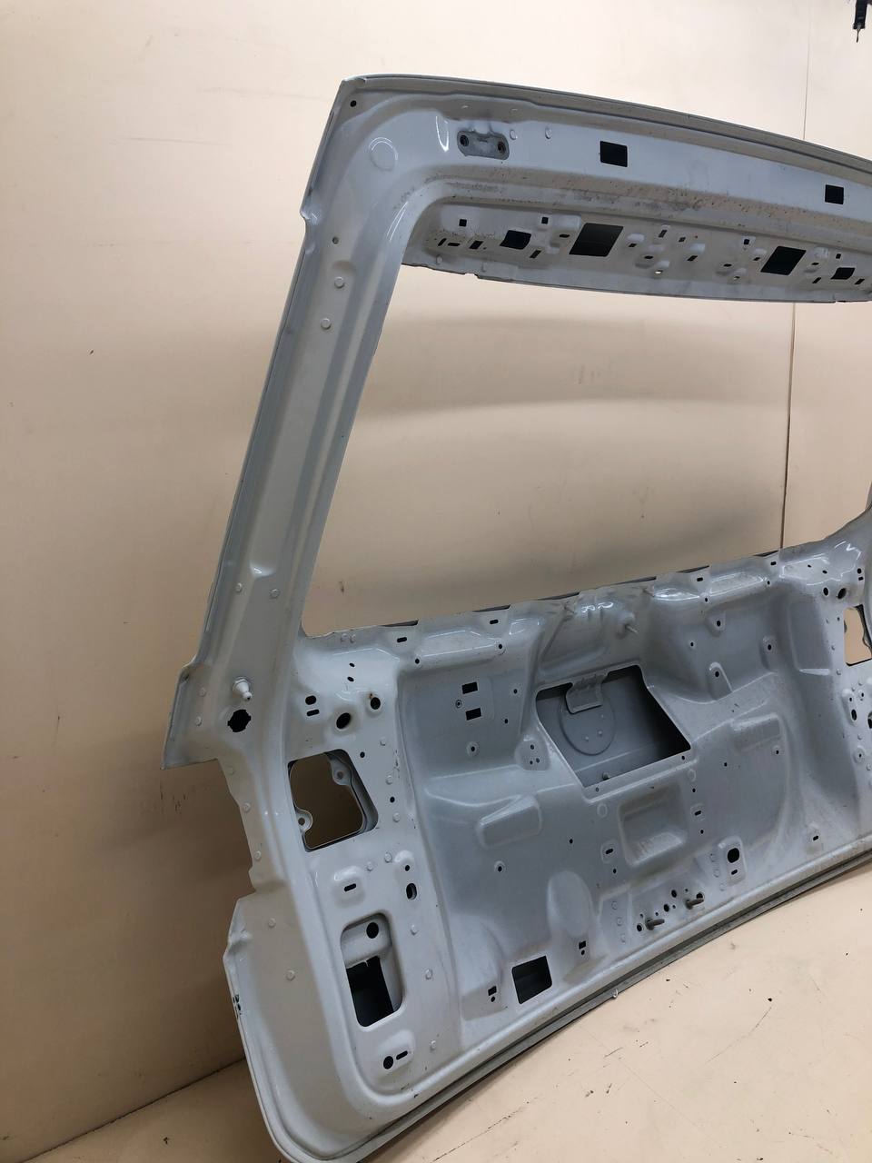 Крышка багажника Volkswagen Taos 2020>