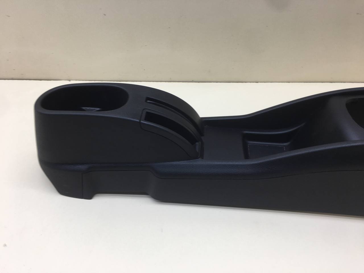 Консоль центральная Peugeot 207 2006-2013