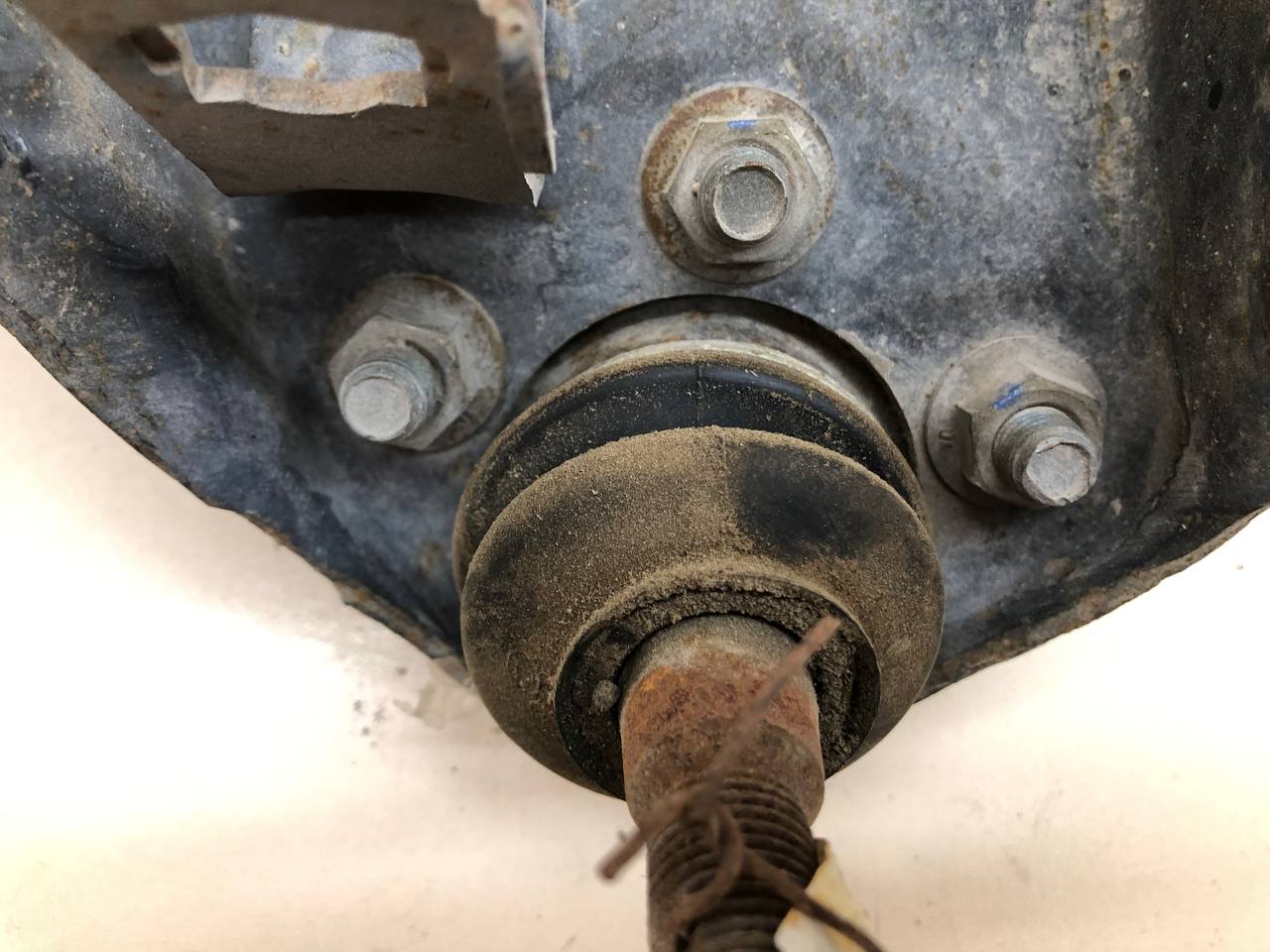 Рычаг передний верхний левый Great Wall H3 2010-2016