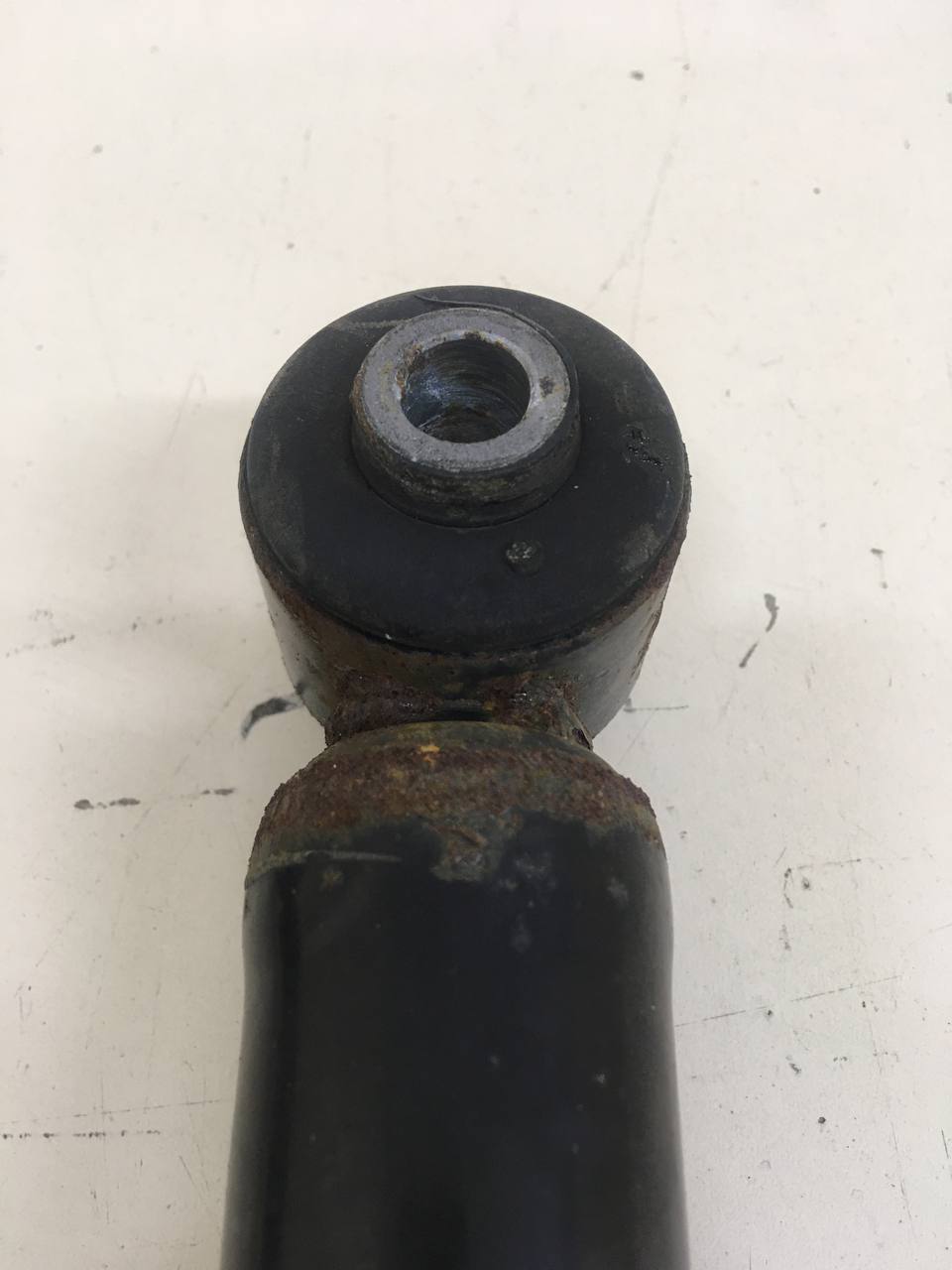 Амортизатор задний Kia Rio X-Line 2017>