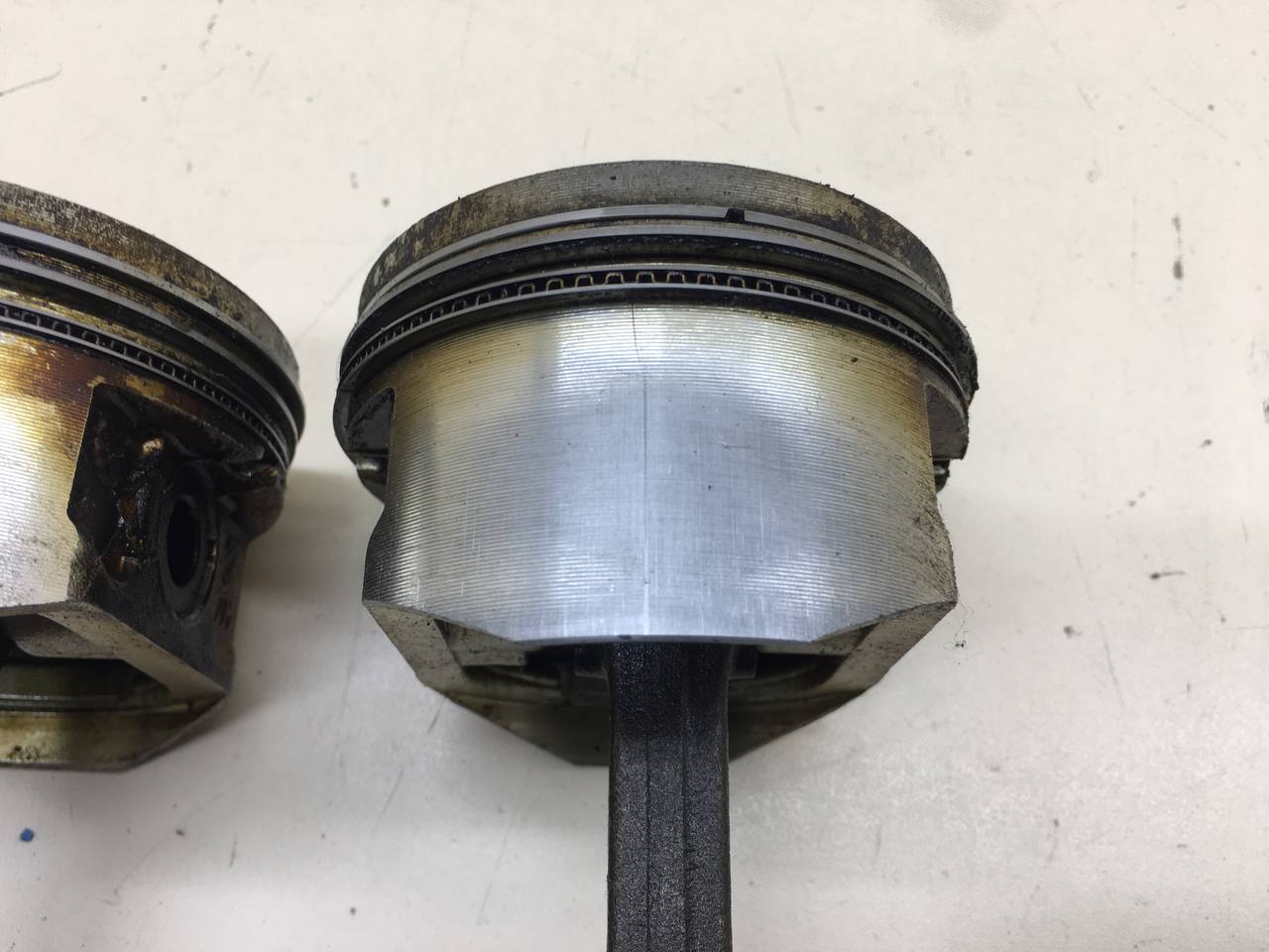 Поршень с шатуном Renault Logan (2) 2014>