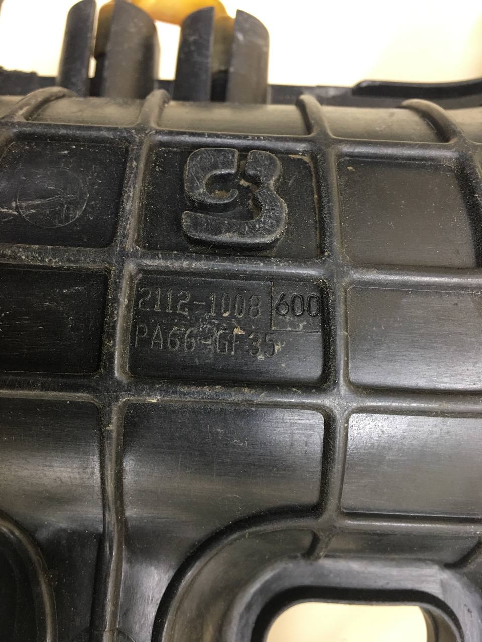 Коллектор впускной Lada Priora 2007-2018