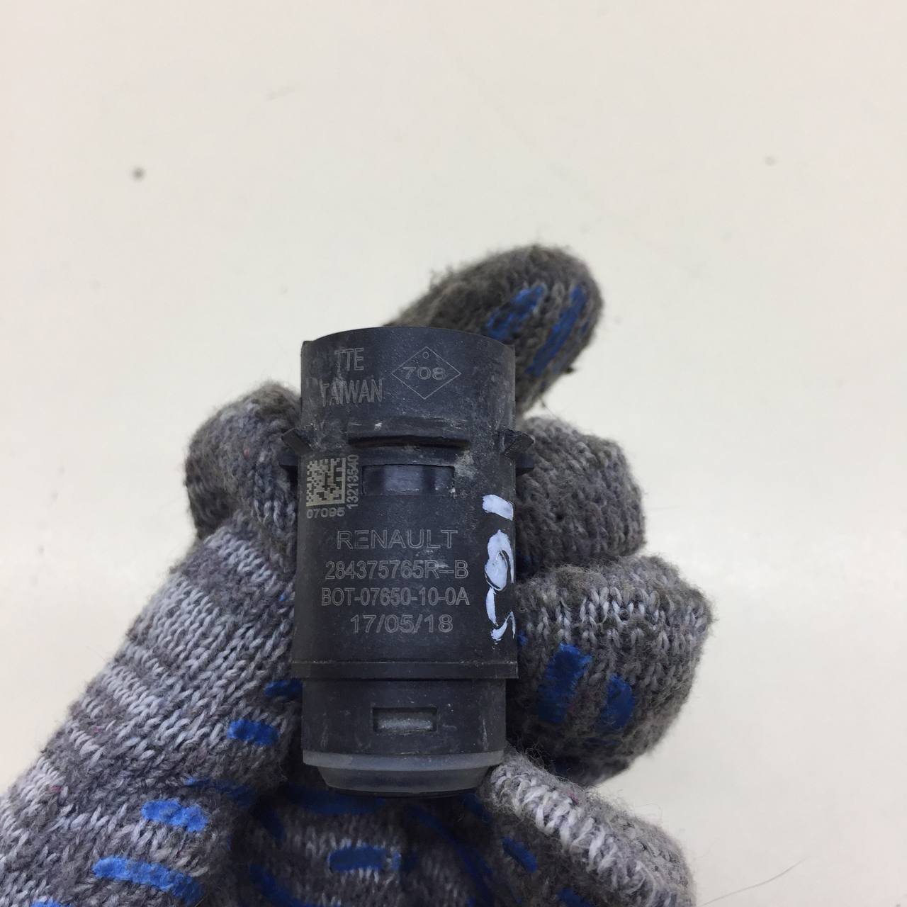 Датчик парковки Renault Sandero 2014>