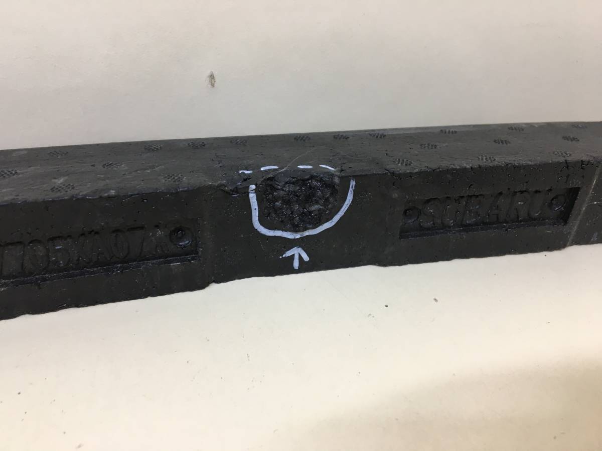 Наполнитель переднего бампера Subaru B9 Tribeca (WX/W10) 2004-2008