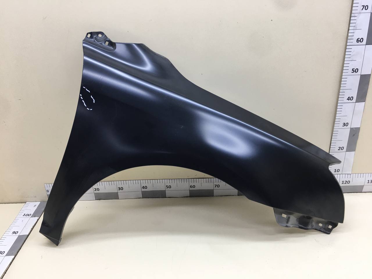 Крыло переднее правое Toyota Avensis (T250) 2003-2009