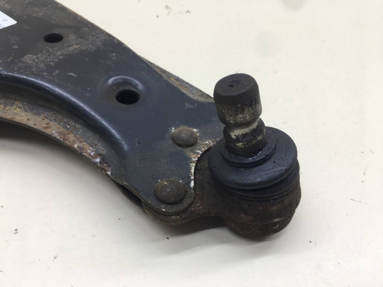 Рычаг передний правый Opel Astra H / Family 2004-2015