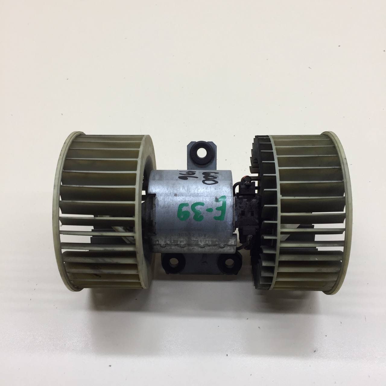 Моторчик отопителя BMW X5 E53 2000-2007