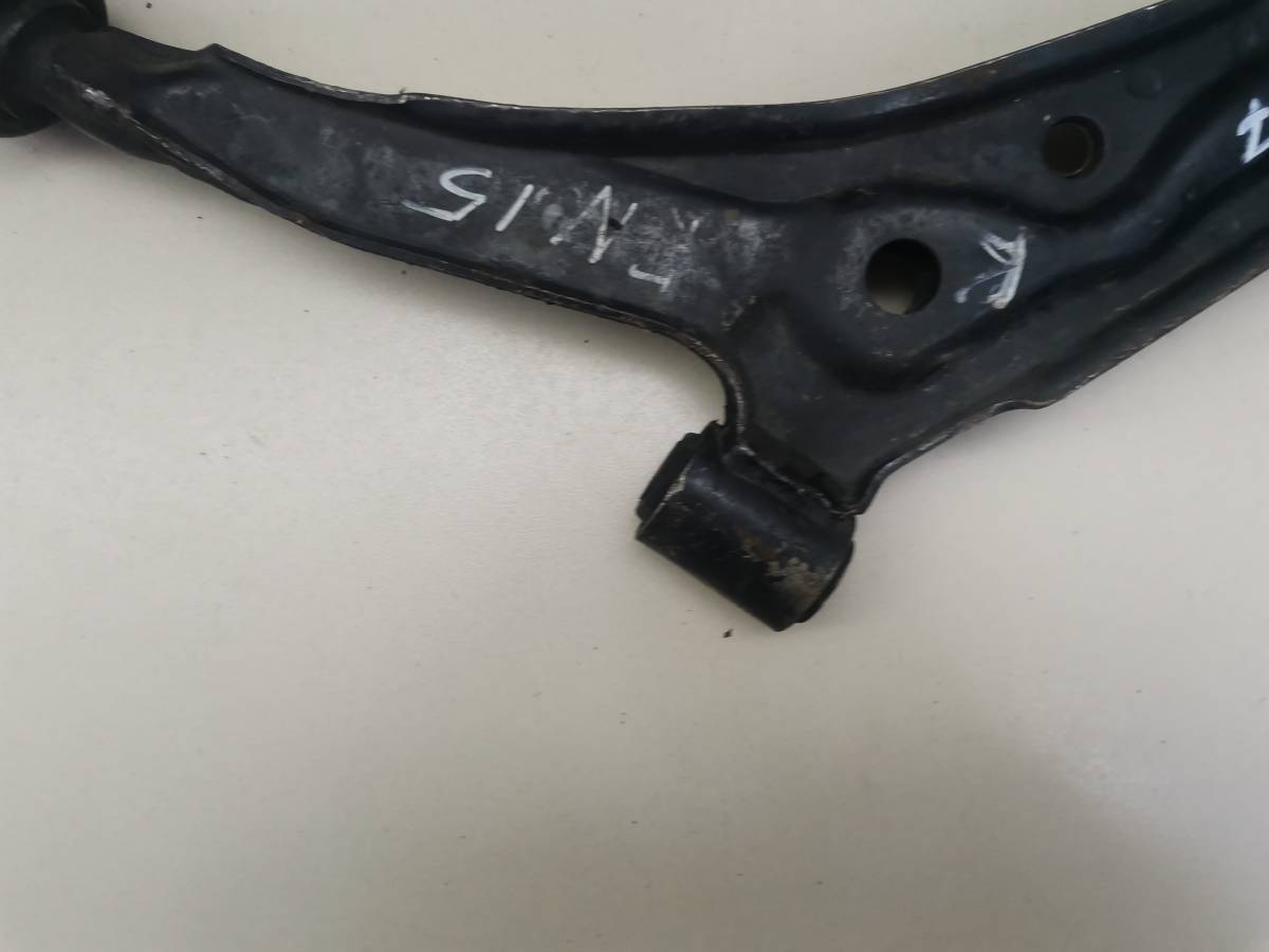 Рычаг передний правый Nissan Almera (N15) 1995-2000