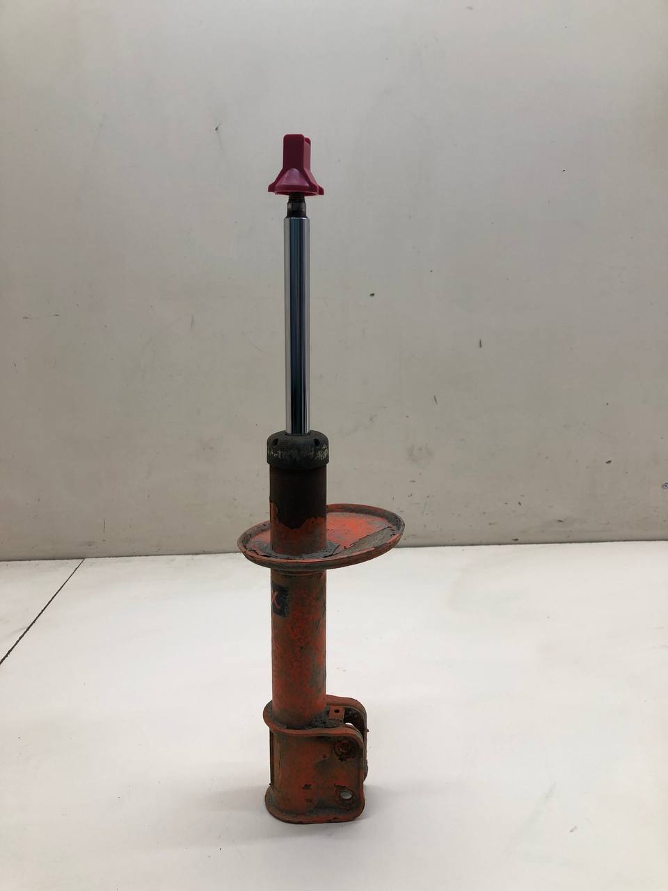 Амортизатор передний Lada Largus 2012>